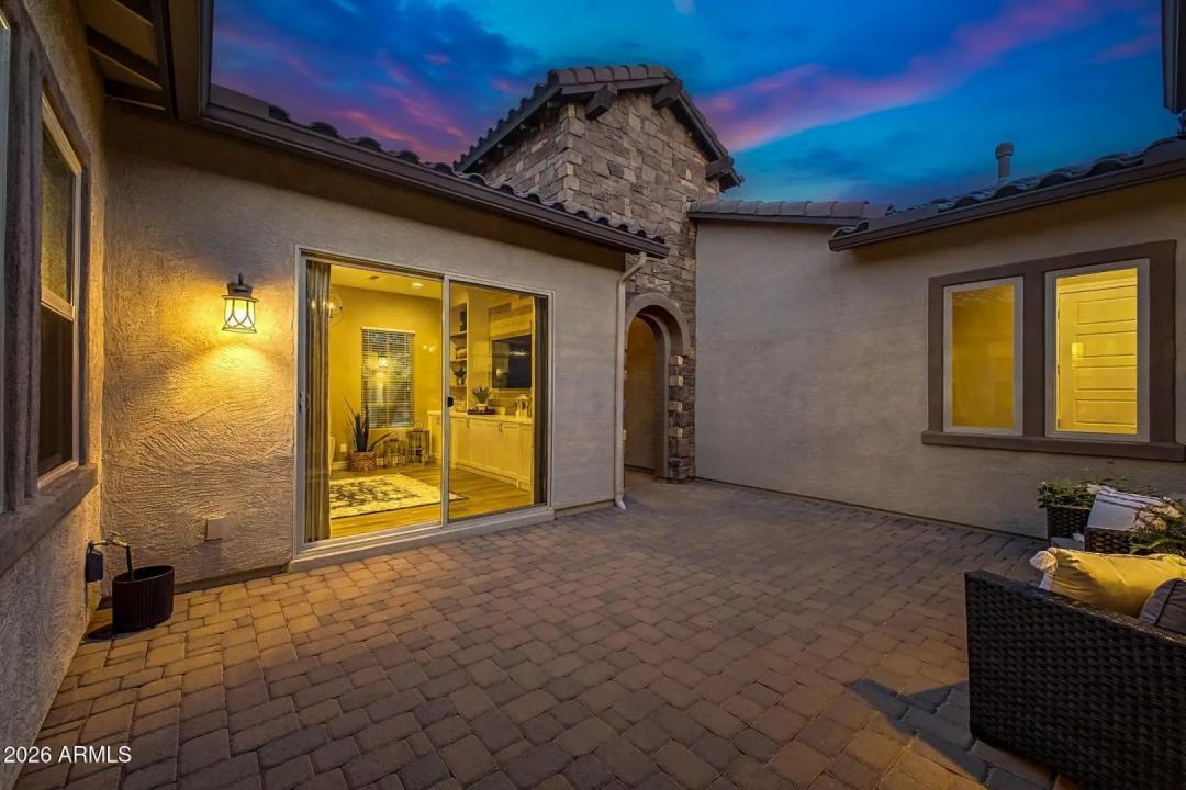 Real Estate Picture 9