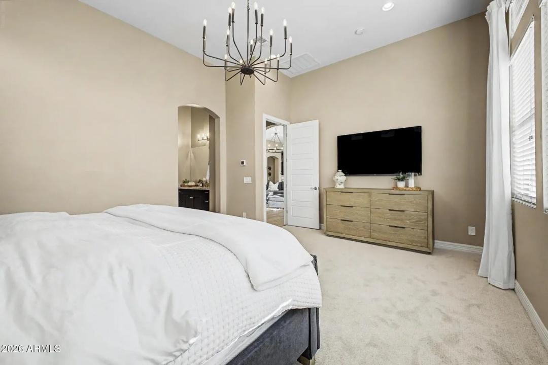 Real Estate Picture 32