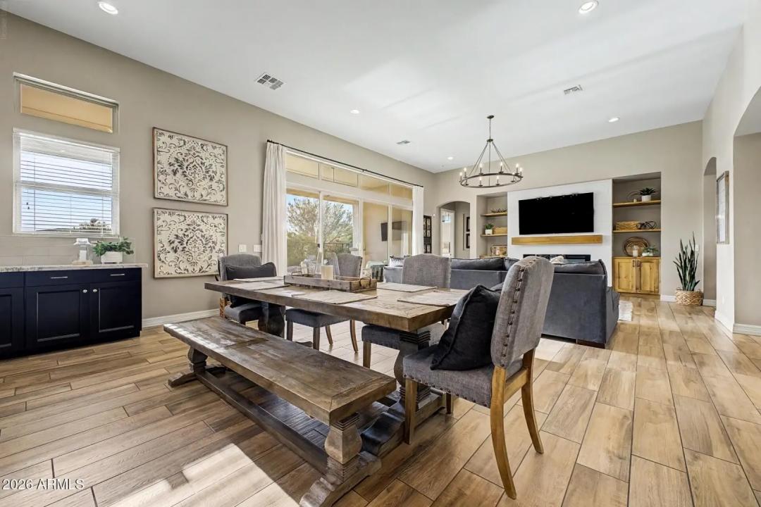 Real Estate Picture 19