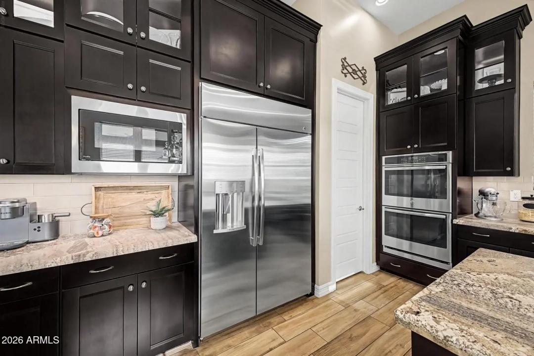 Real Estate Picture 23