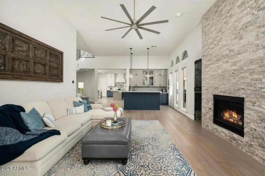 Real Estate Picture 5