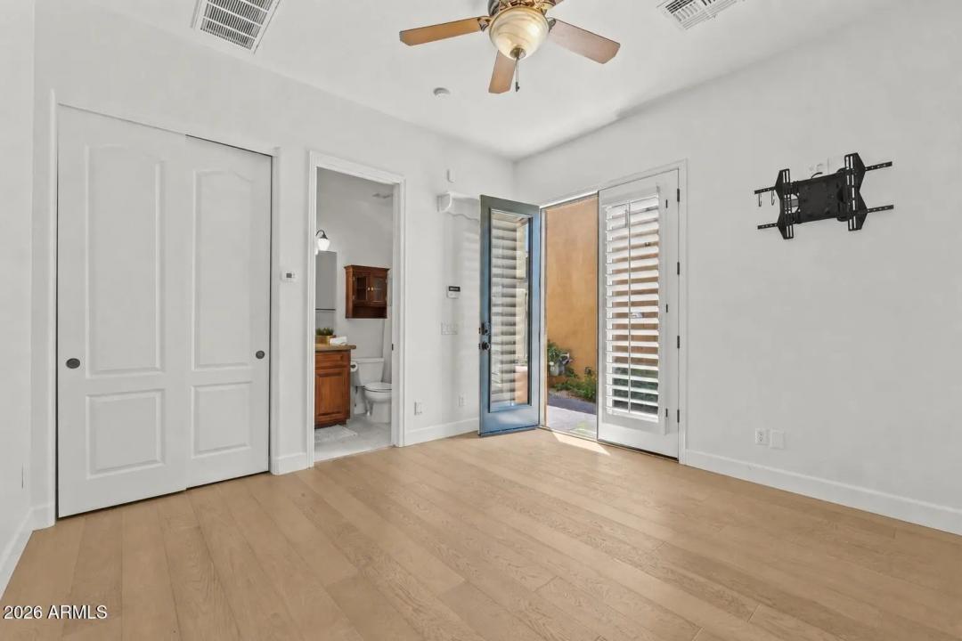 Real Estate Picture 18
