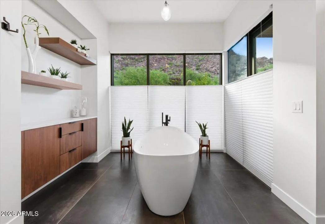 Real Estate Picture 29