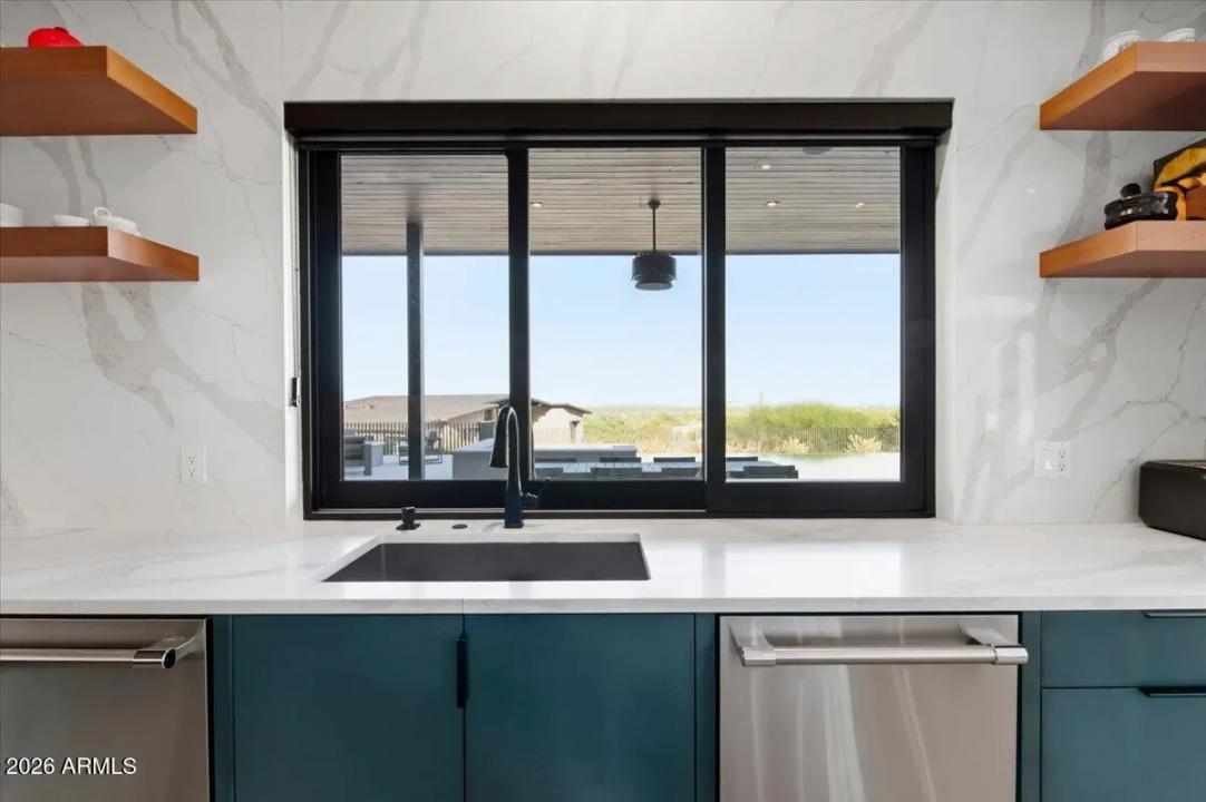 Real Estate Picture 19