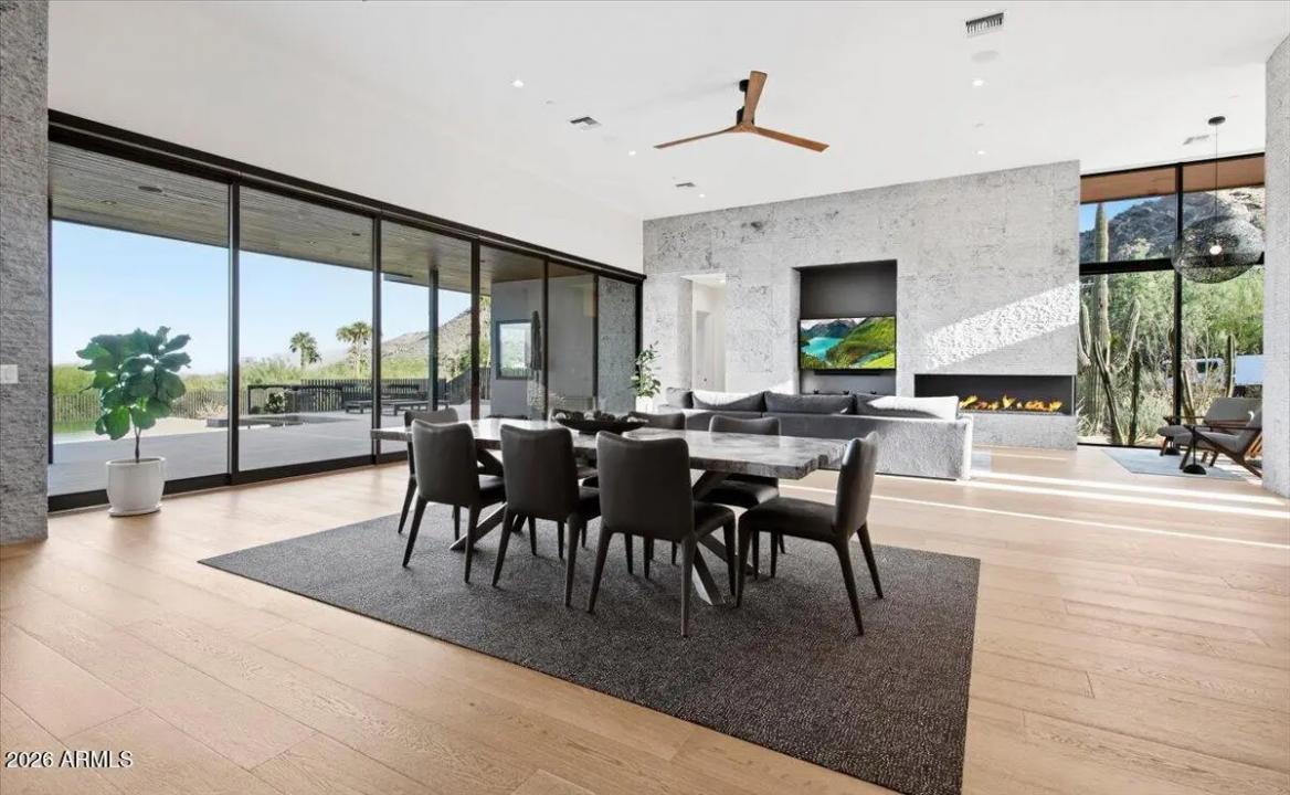 Real Estate Picture 12
