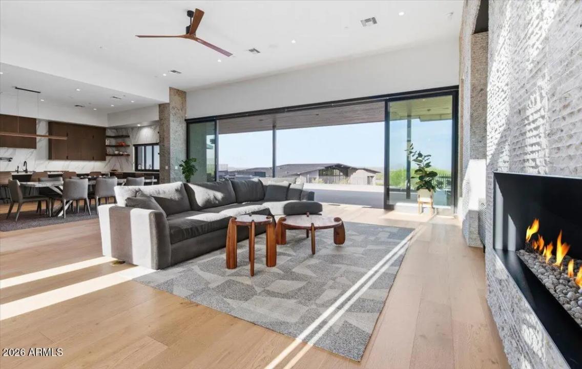Real Estate Picture 6