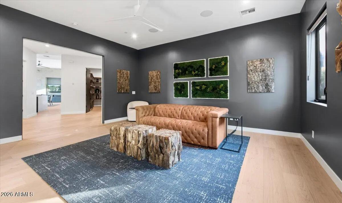 Real Estate Picture 32