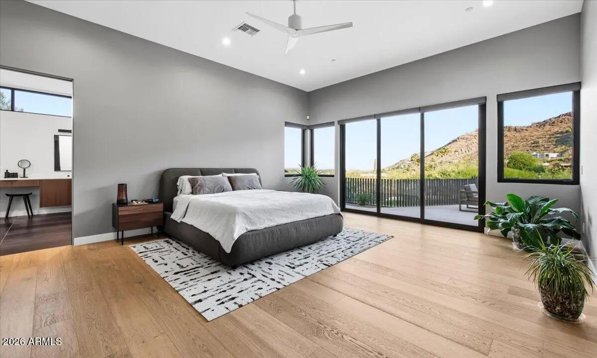 Real Estate Picture 22