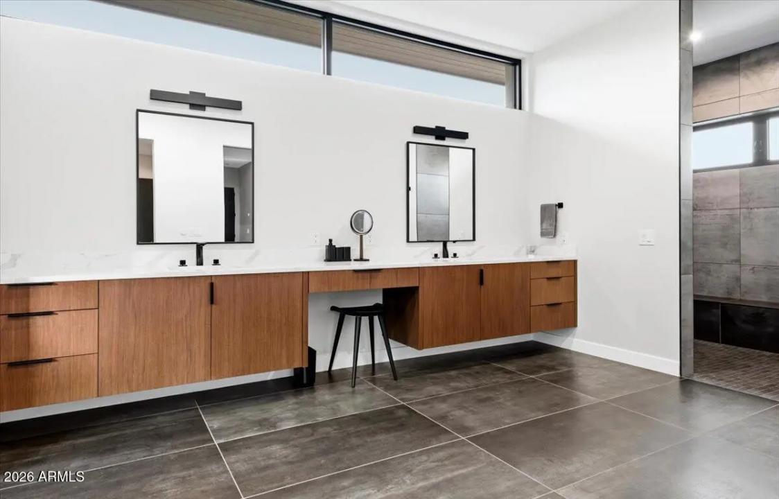 Real Estate Picture 27