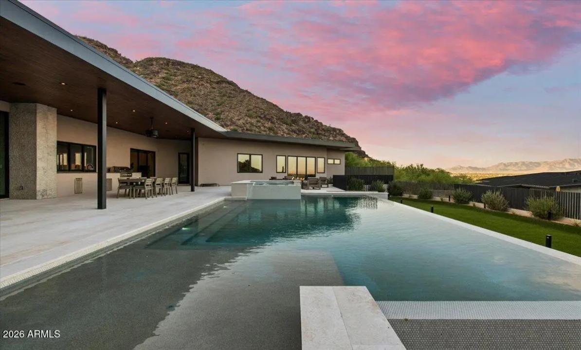 Real Estate Picture 43