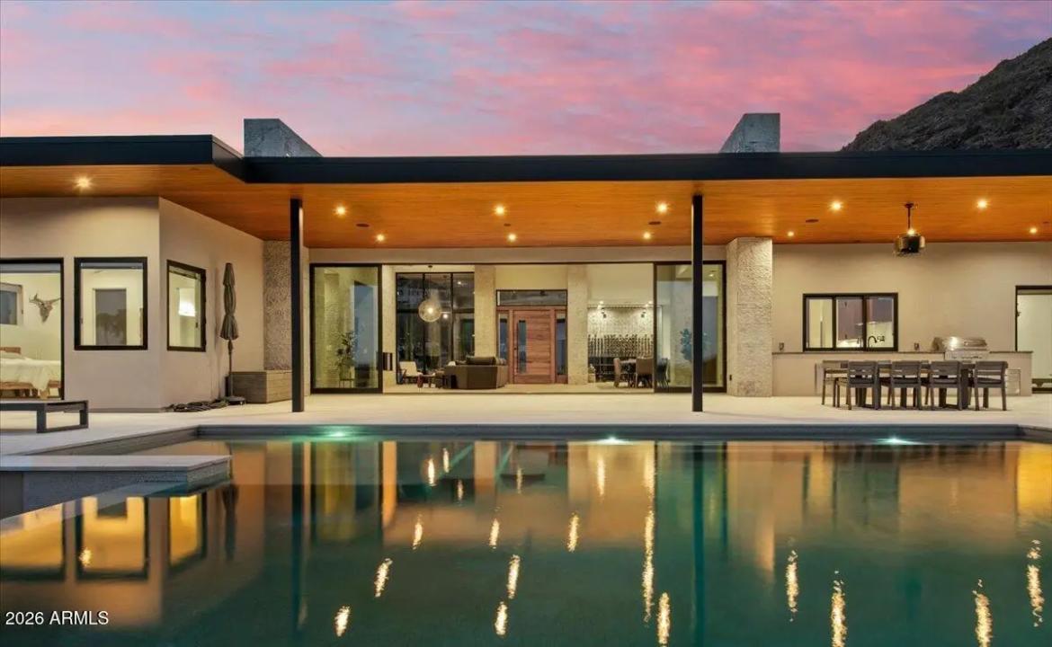 Real Estate Picture 50