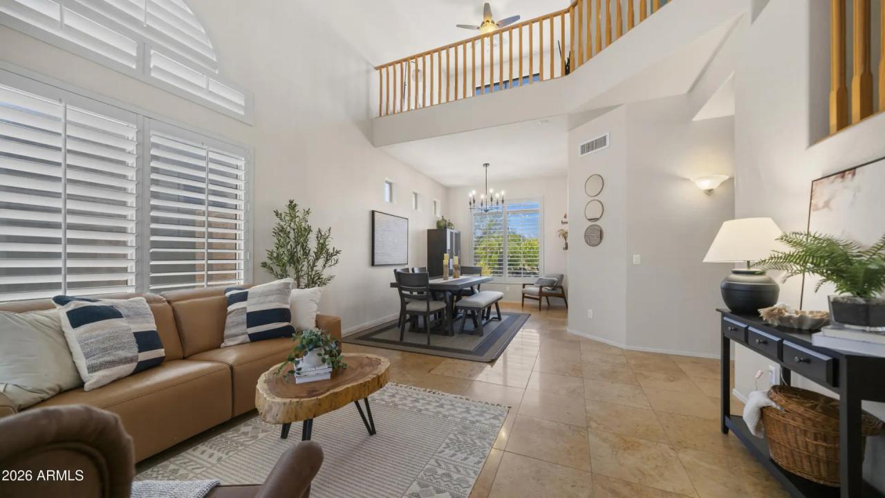 Real Estate Picture 9