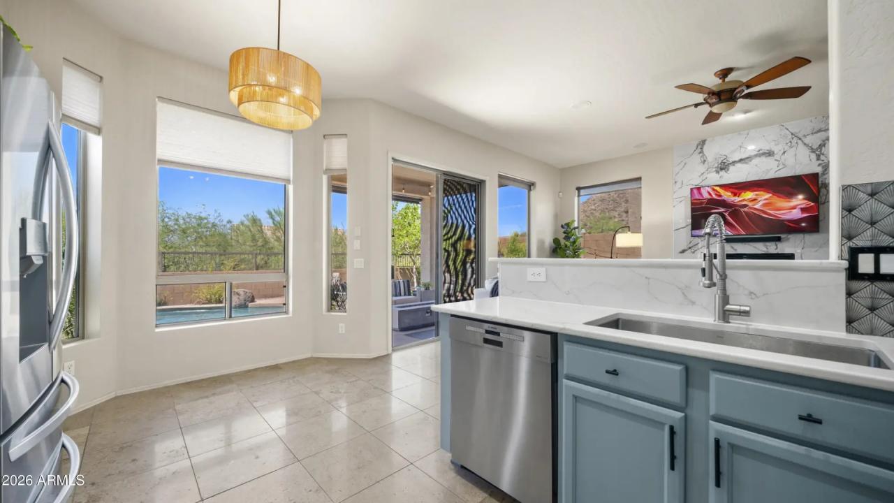 Real Estate Picture 13