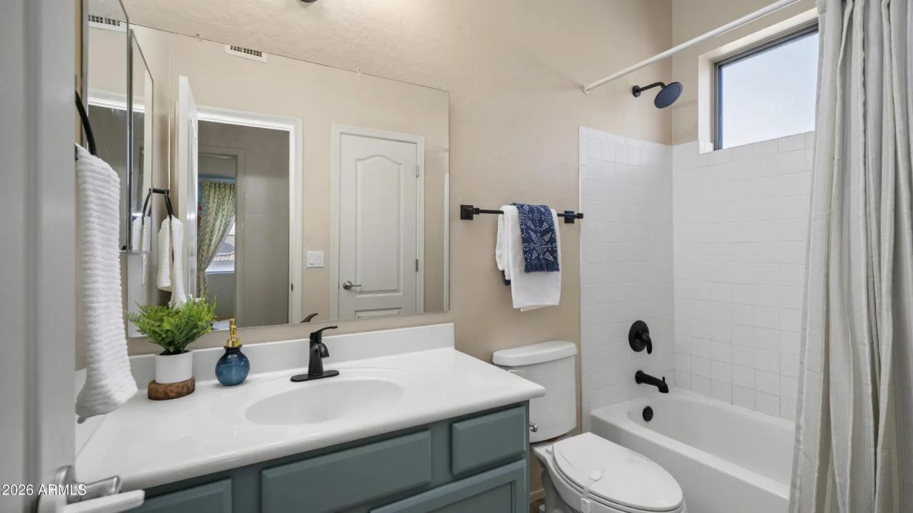 Real Estate Picture 40