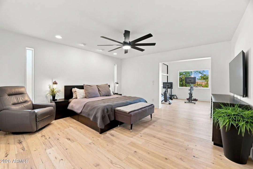 Real Estate Picture 21