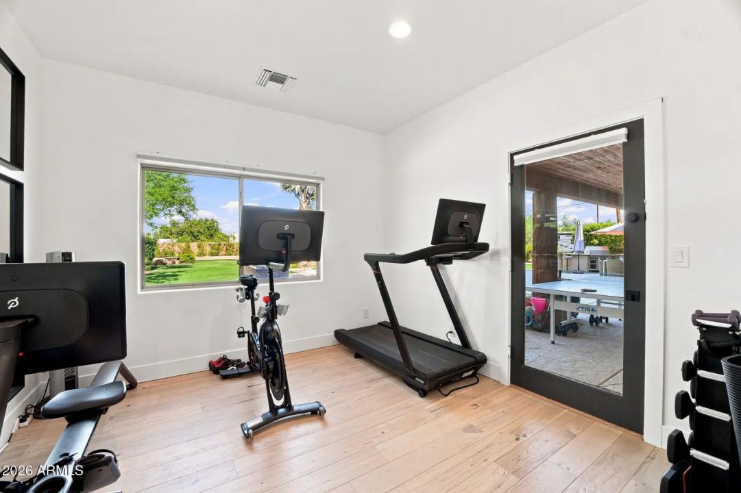 Real Estate Picture 23