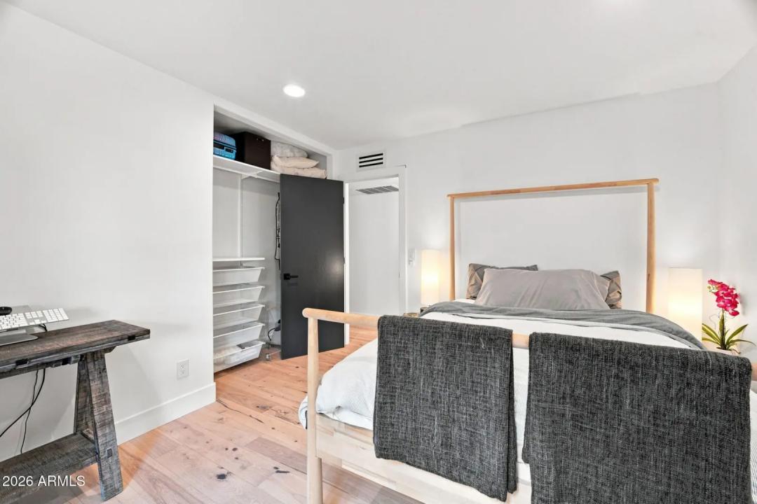 Real Estate Picture 30