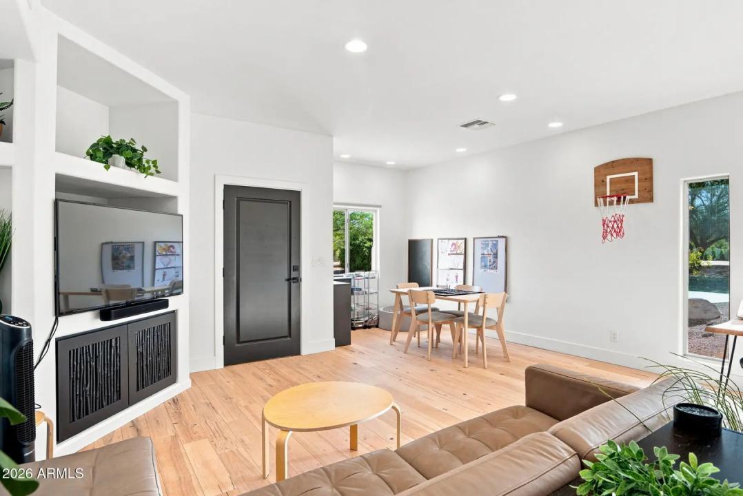 Real Estate Picture 39