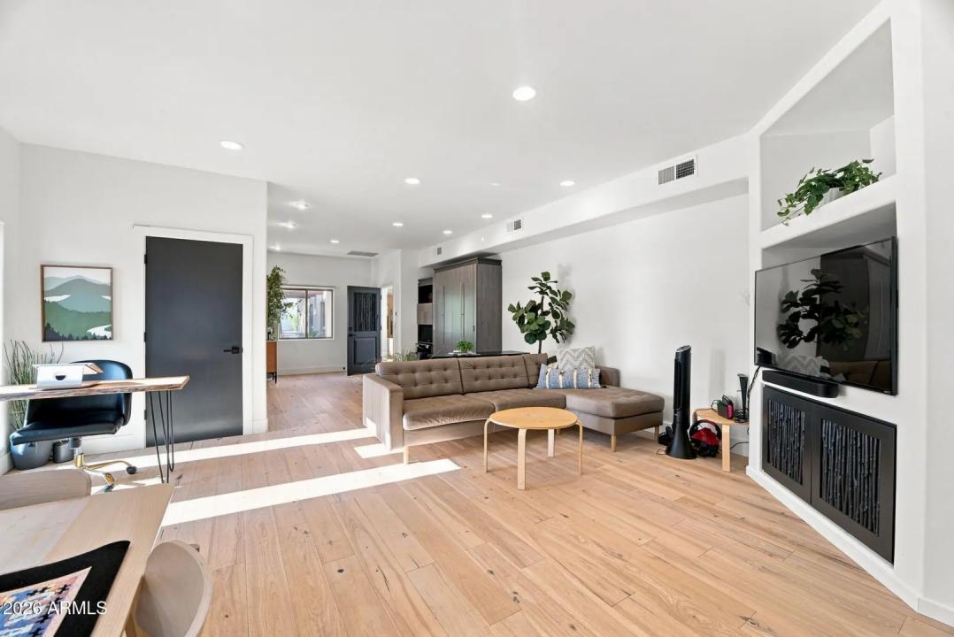 Real Estate Picture 41