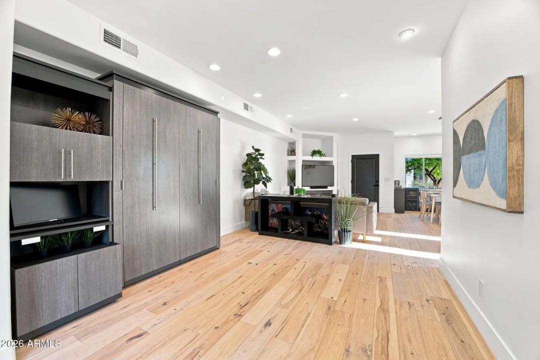 Real Estate Picture 37