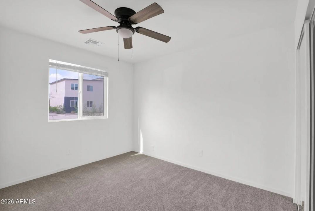 Real Estate Picture 12
