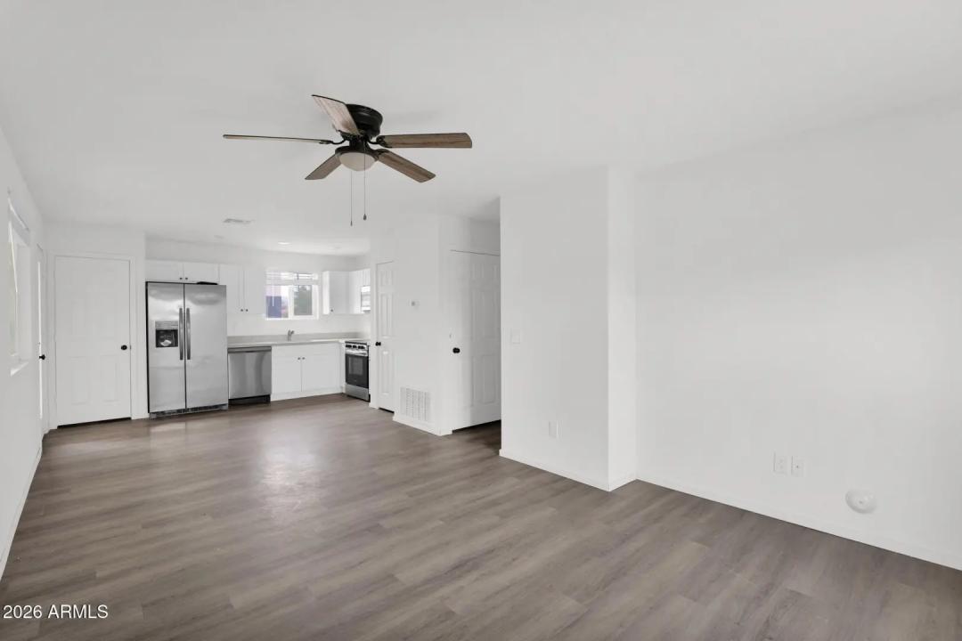 Real Estate Picture 7