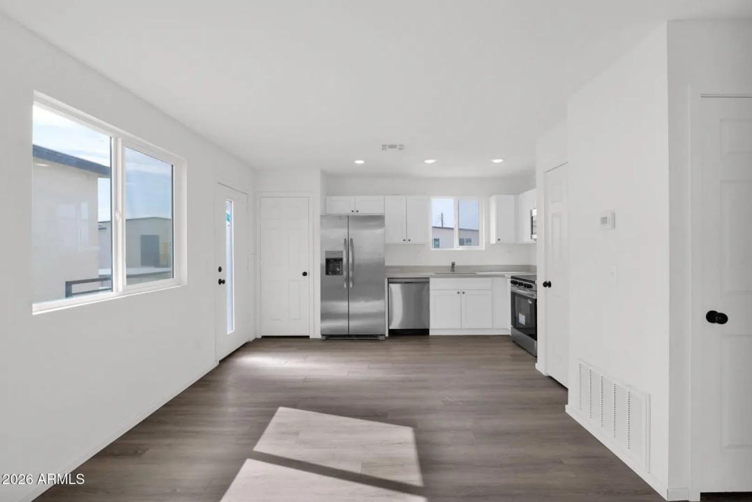 Real Estate Picture 20