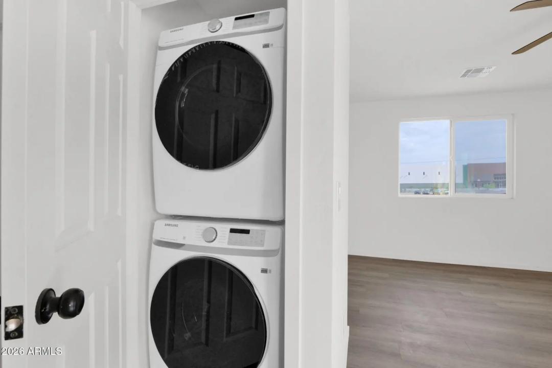 Real Estate Picture 10