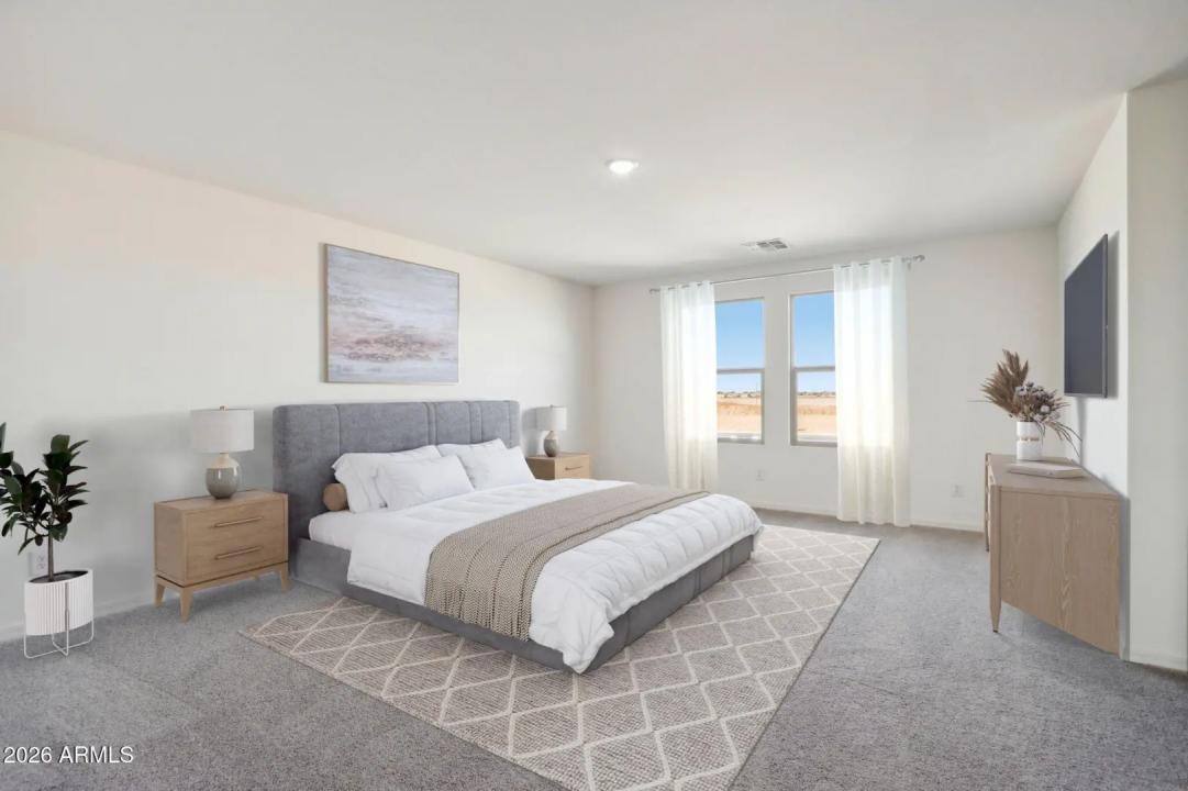 Real Estate Picture 7