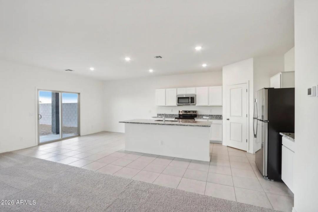Real Estate Picture 13