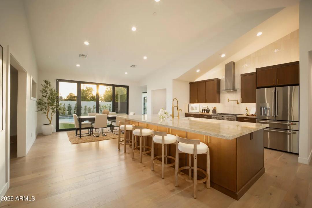 Real Estate Picture 34