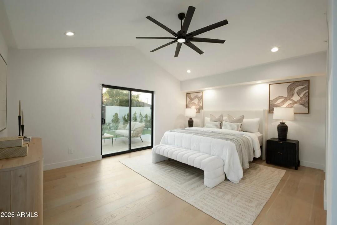 Real Estate Picture 10