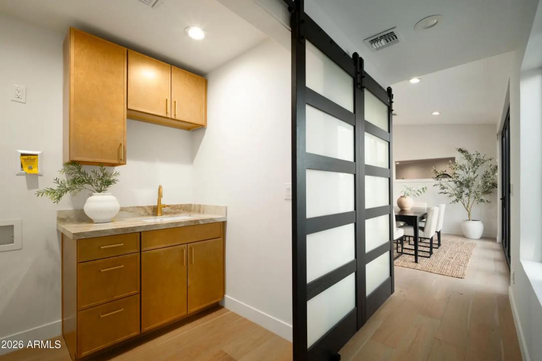 Real Estate Picture 32