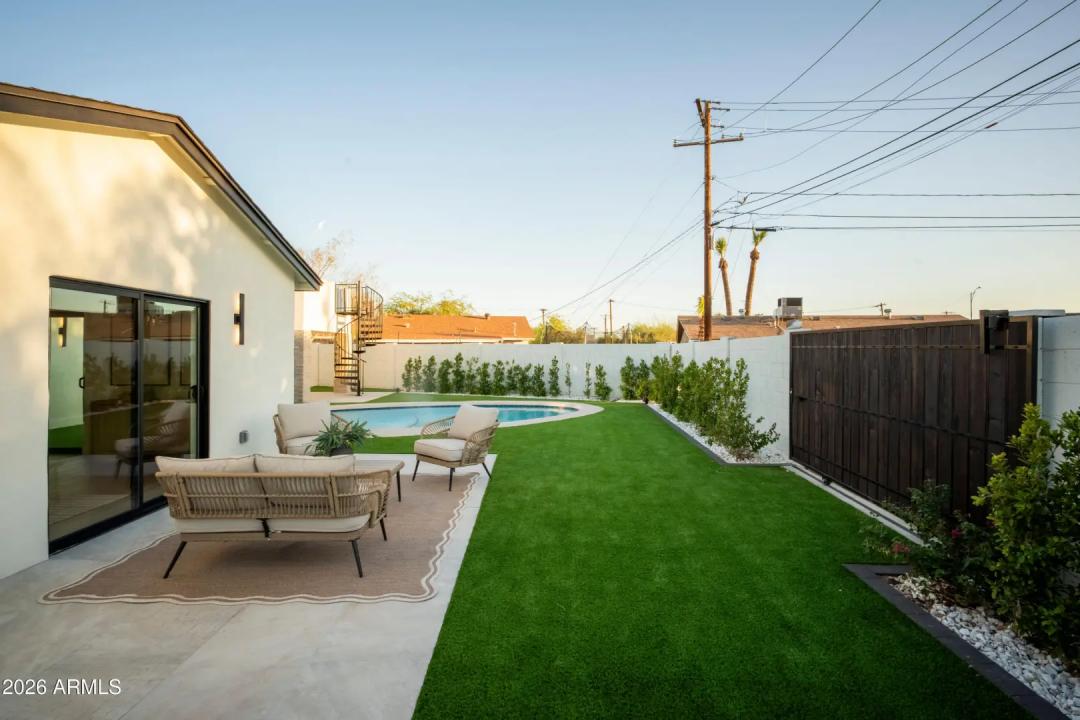 Real Estate Picture 29