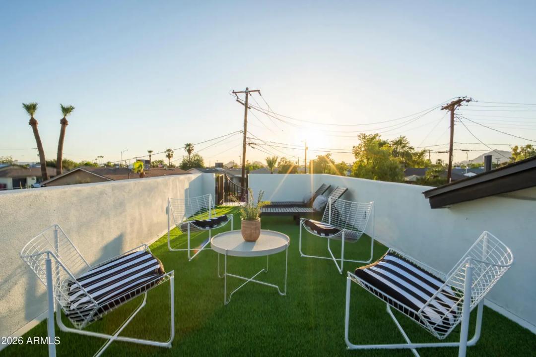 Real Estate Picture 30
