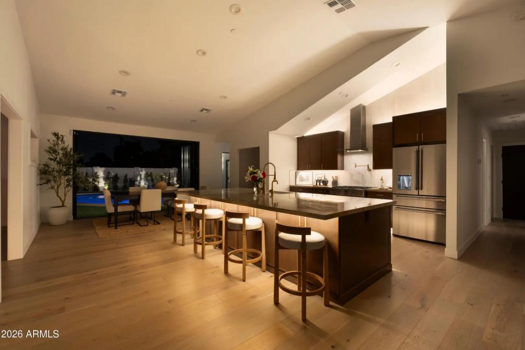 Real Estate Picture 6