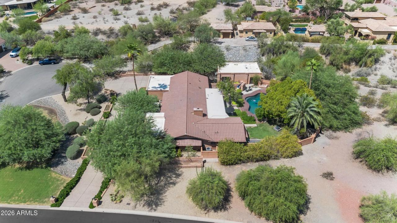 Real Estate Picture 3