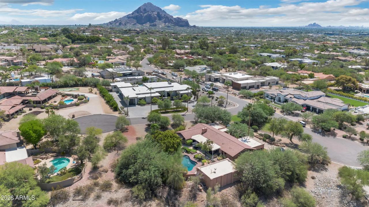 Real Estate Picture 5