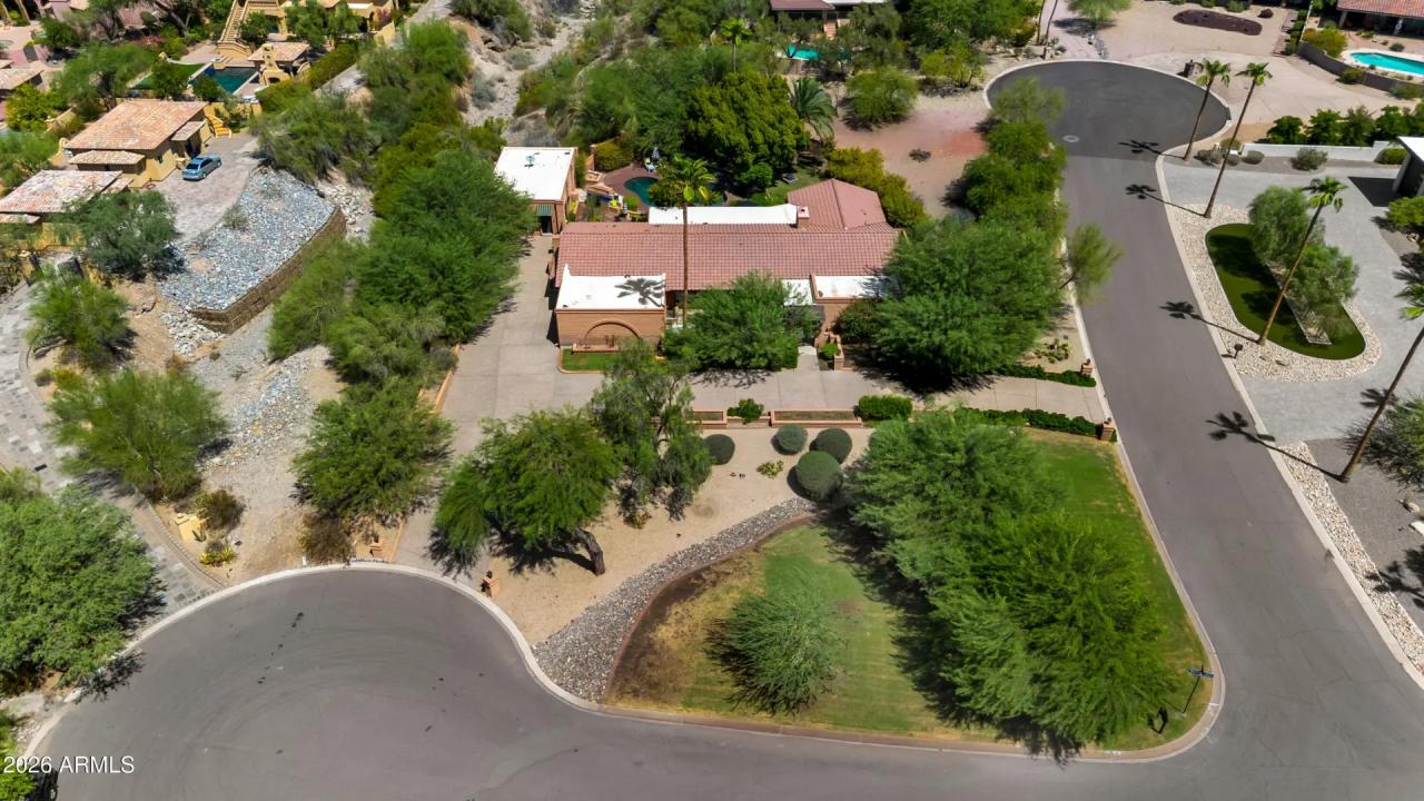 Real Estate Picture 7