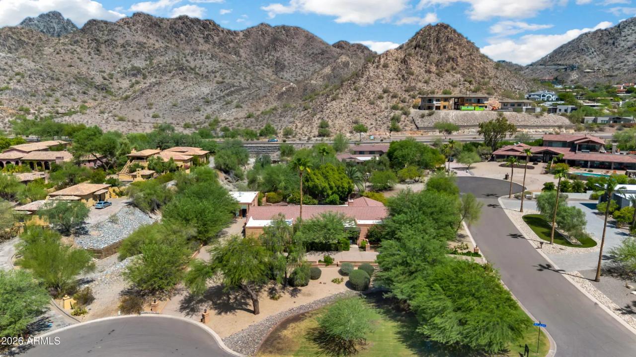 Real Estate Picture 9