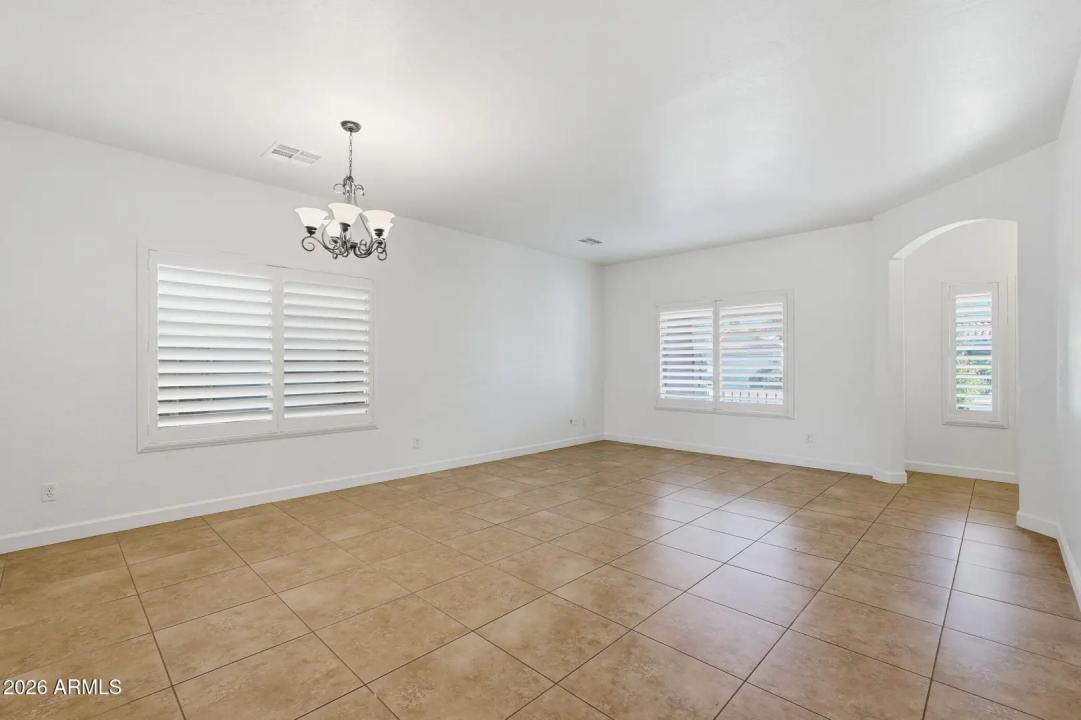 Real Estate Picture 7