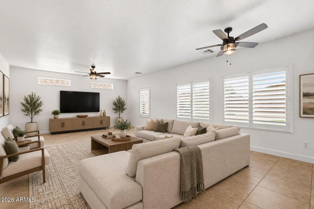 Real Estate Picture 8