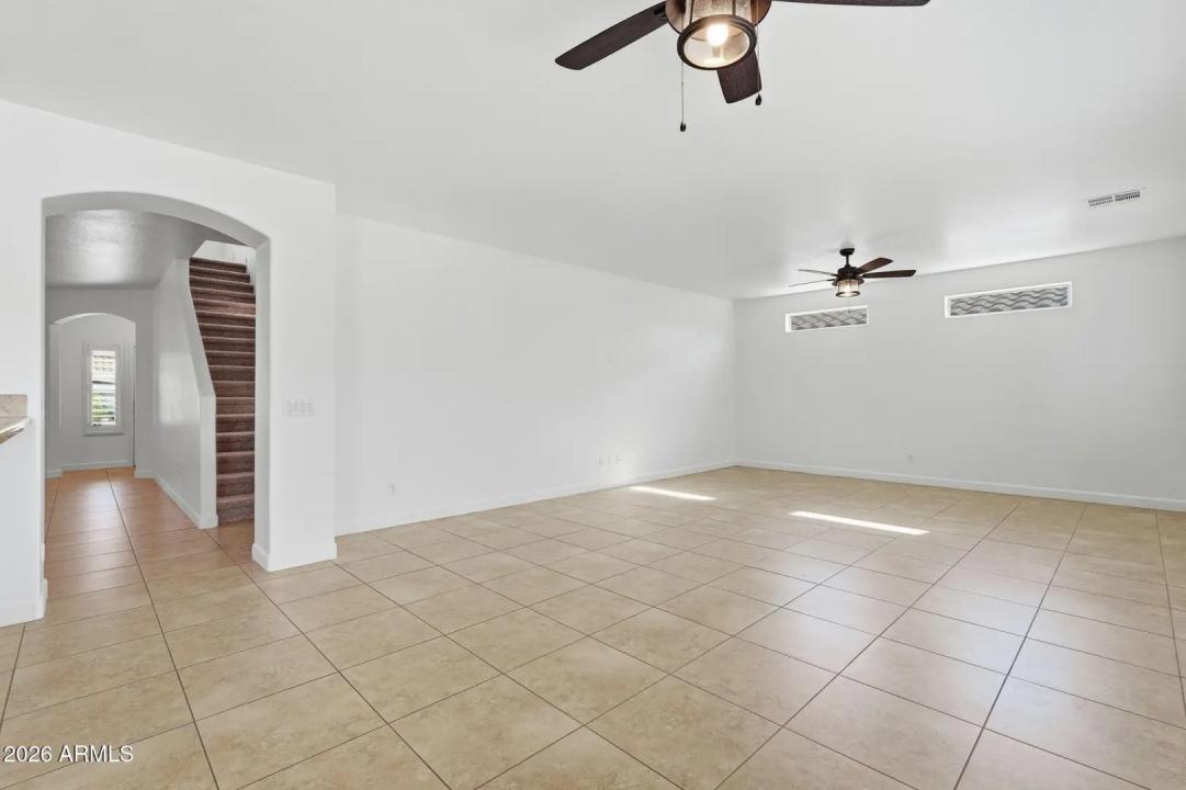 Real Estate Picture 9