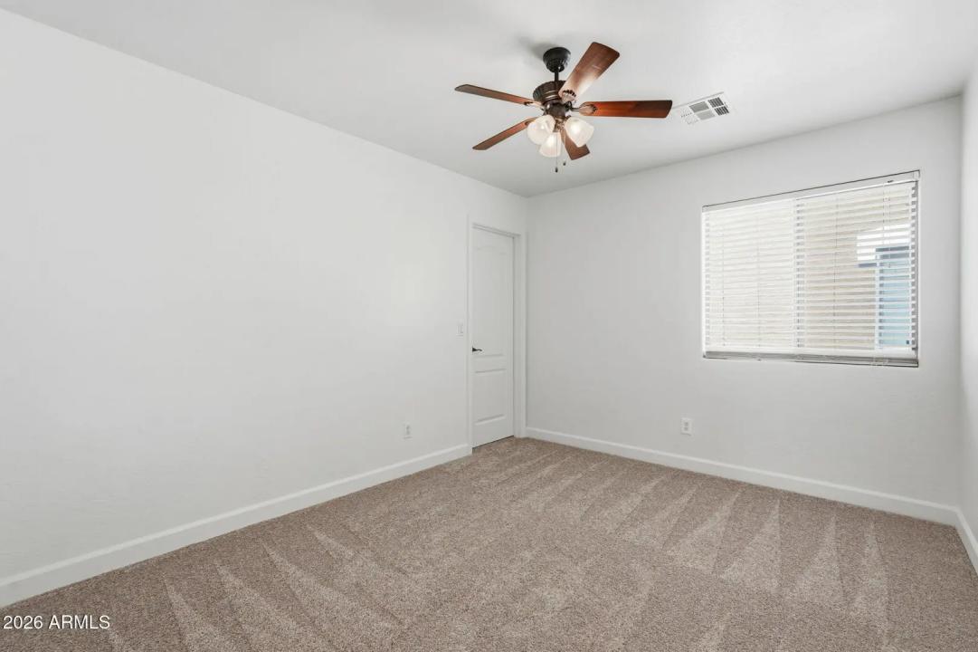 Real Estate Picture 34
