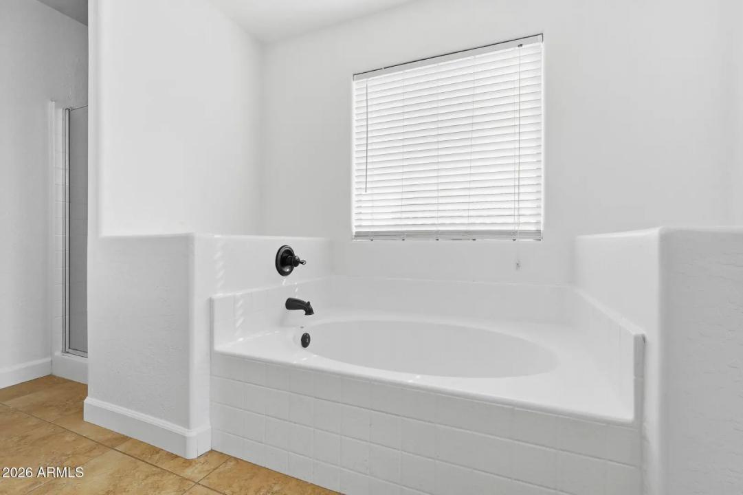 Real Estate Picture 25
