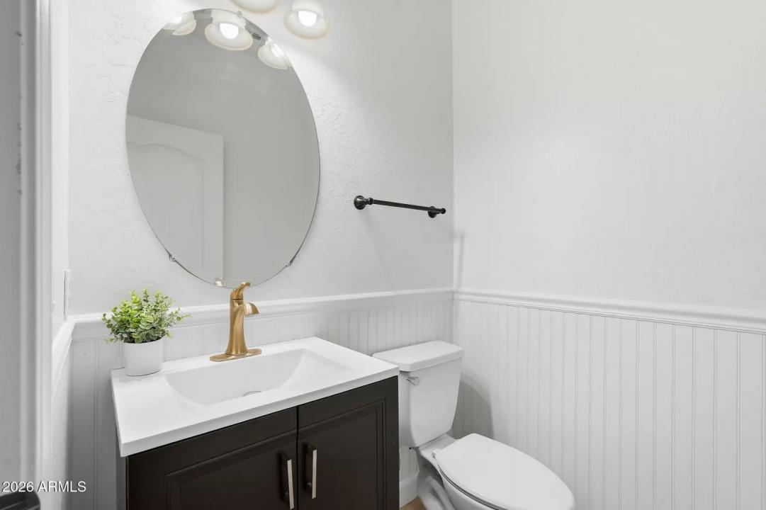 Real Estate Picture 17