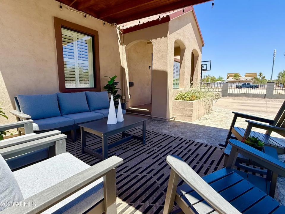 Real Estate Picture 8