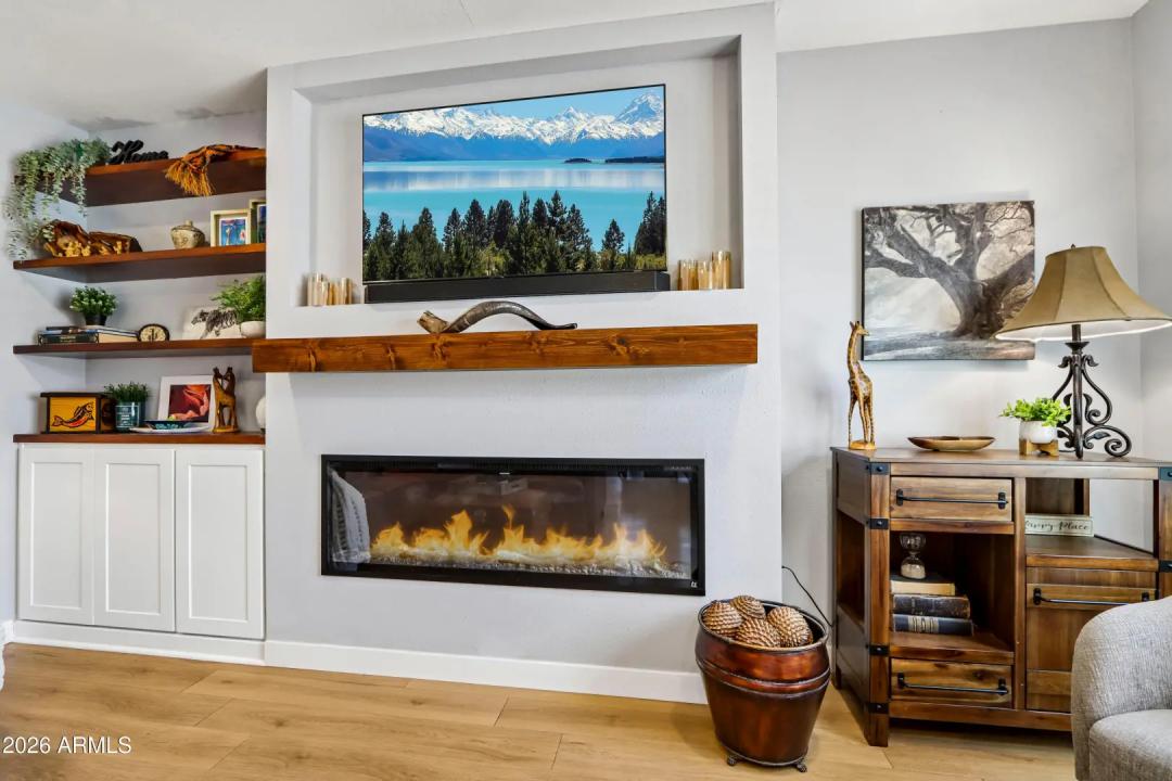 Real Estate Picture 11