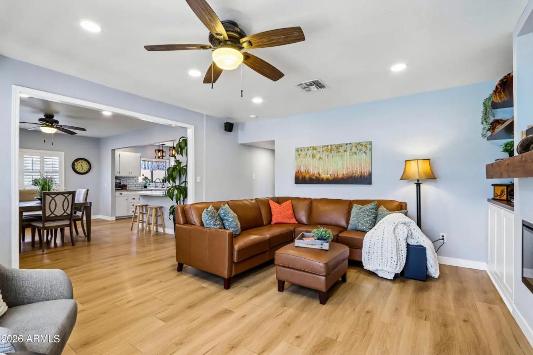 Real Estate Picture 12