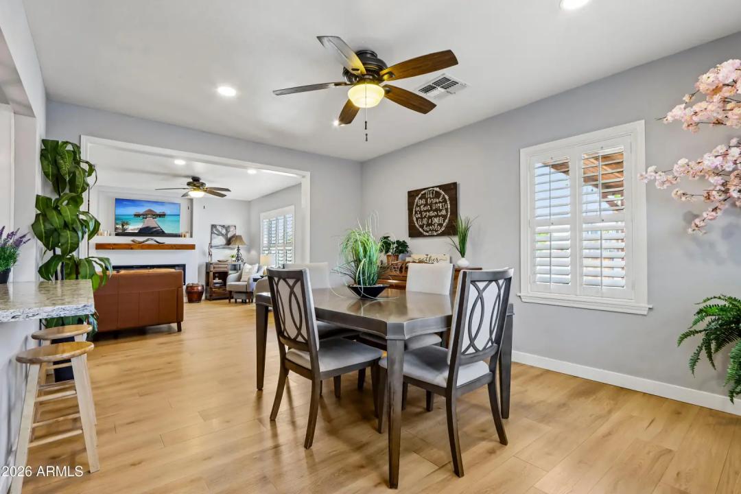 Real Estate Picture 14